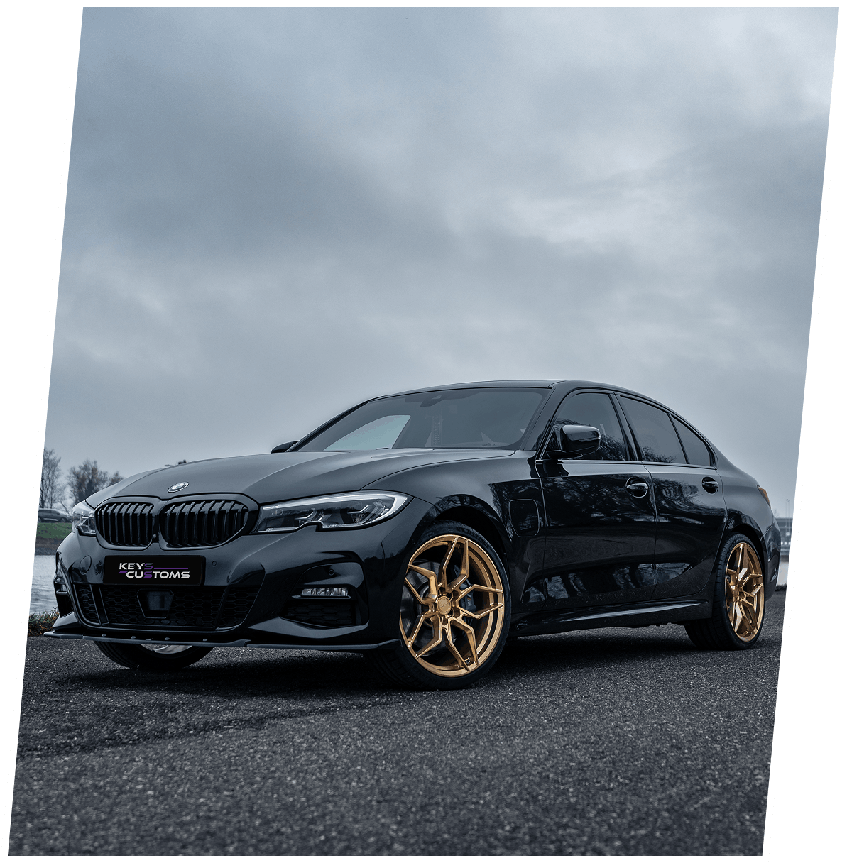 Zie je hoe mooi Korbach velgen jouw auto laten shinen? Dát is wat een high-end merk laat gebeuren.