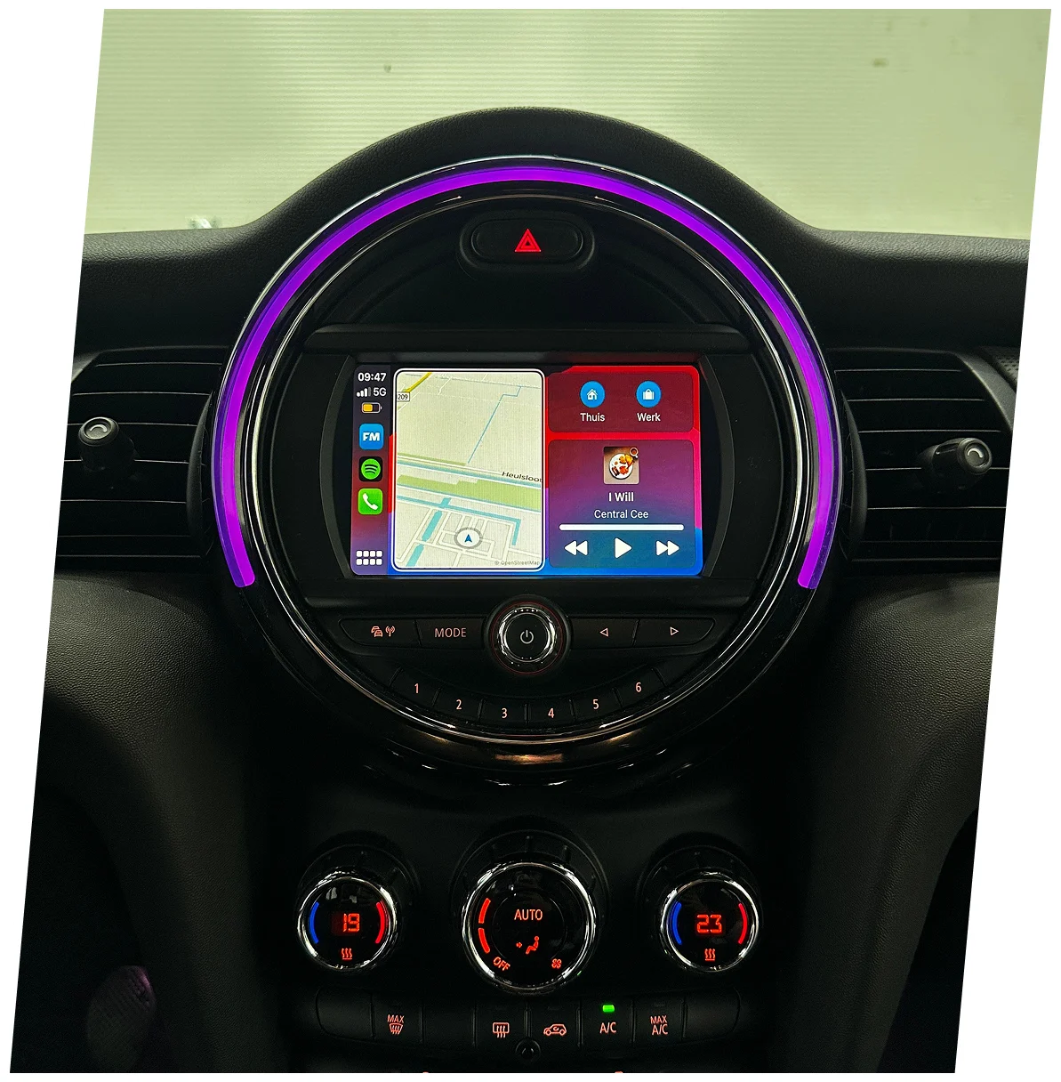 CarPlay module ingebouwd in een auto door Pureline Automotive